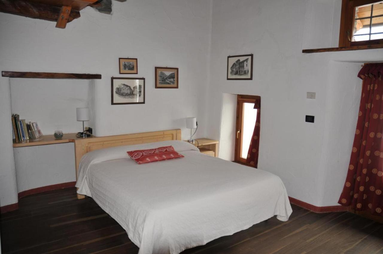 La Mine D'Antan Hotell Ollomont Exteriör bild